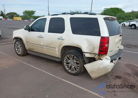2010 Chevrolet Tahoe Ltz z USA, uszkodzony, nr VIN 1GNUCCE01AR112247